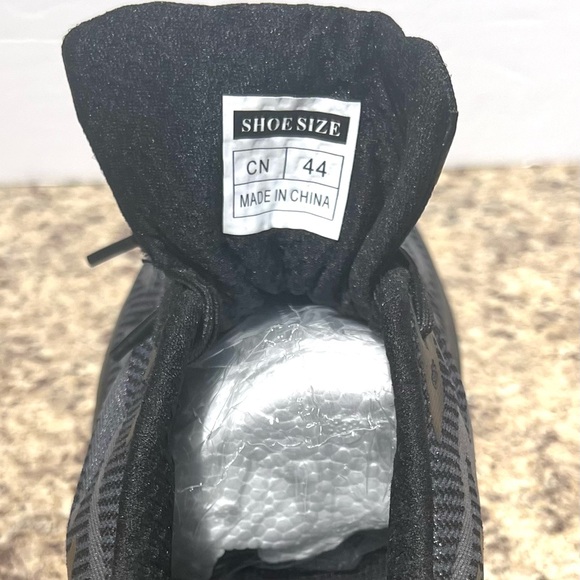 New Men’s (Unisex) Athletic Shoes By NOKA. Size U.S. 11/44 - Picture 13 of 13